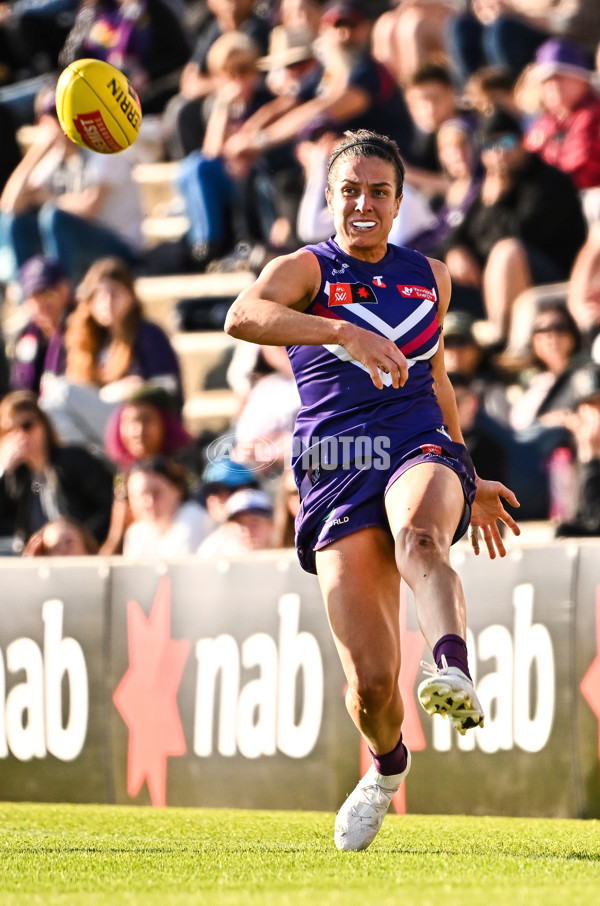 AFLW 2024 Round 02 - Fremantle v Adelaide - A-53818936