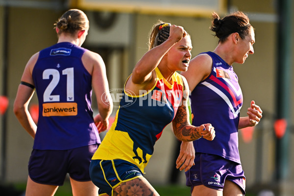 AFLW 2024 Round 02 - Fremantle v Adelaide - A-53818955