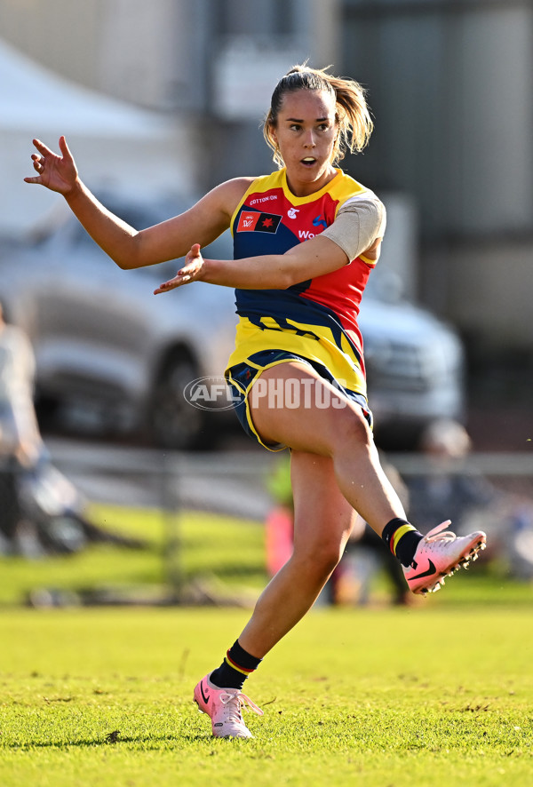 AFLW 2024 Round 02 - Fremantle v Adelaide - A-53819403