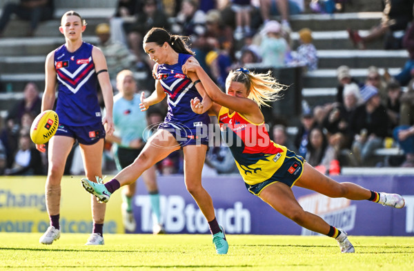 AFLW 2024 Round 02 - Fremantle v Adelaide - A-53819407