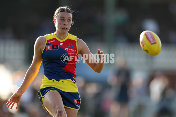 AFLW 2024 Round 02 - Fremantle v Adelaide - A-53819440