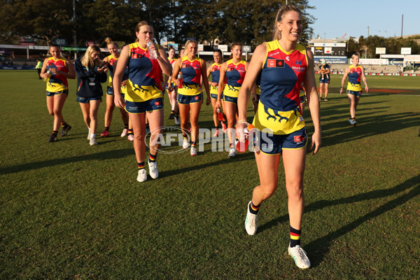 AFLW 2024 Round 02 - Fremantle v Adelaide - A-53821405