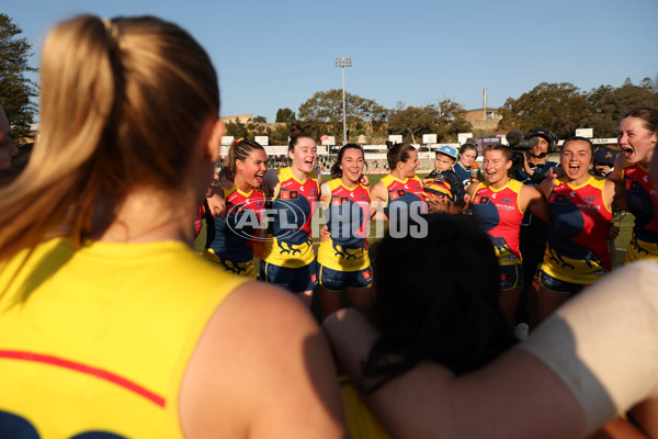 AFLW 2024 Round 02 - Fremantle v Adelaide - A-53821438