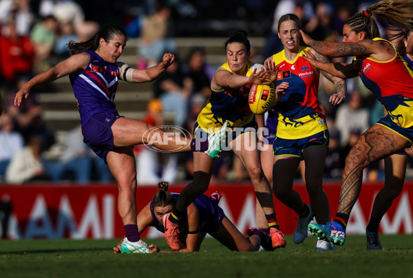 AFLW 2024 Round 02 - Fremantle v Adelaide - A-53821473