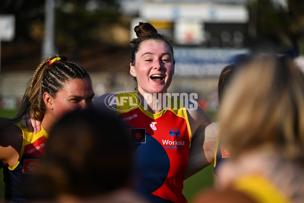 AFLW 2024 Round 02 - Fremantle v Adelaide - A-53822748