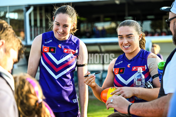 AFLW 2024 Round 02 - Fremantle v Adelaide - A-53822751