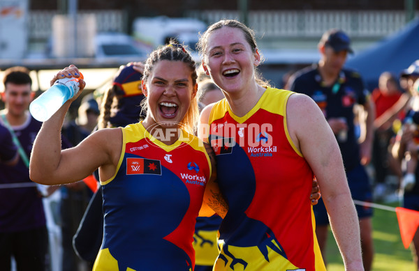 AFLW 2024 Round 02 - Fremantle v Adelaide - A-53824013