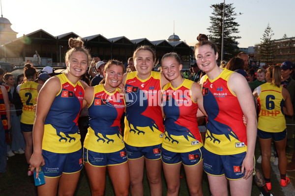 AFLW 2024 Round 02 - Fremantle v Adelaide - A-53824031