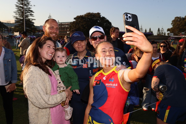 AFLW 2024 Round 02 - Fremantle v Adelaide - A-53824219