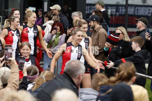 AFLW 2024 Round 02 - St Kilda v Sydney - A-53826017