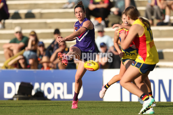 AFLW 2024 Round 02 - Fremantle v Adelaide - A-53826030