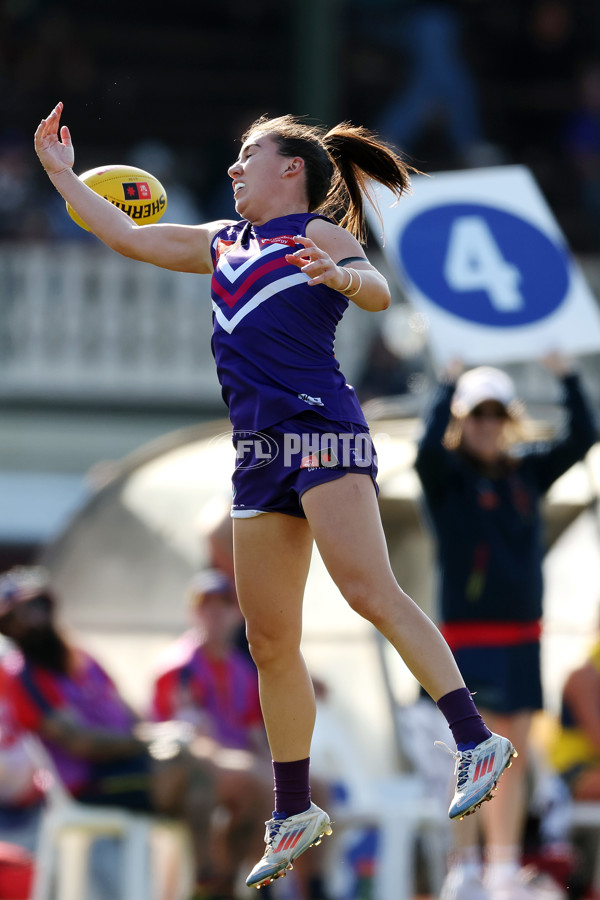 AFLW 2024 Round 02 - Fremantle v Adelaide - A-53827367