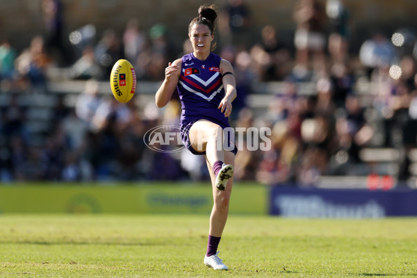 AFLW 2024 Round 02 - Fremantle v Adelaide - A-53827385