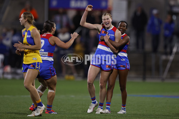 AFLW 2024 Round 03 - Western Bulldogs v West Coast - A-53980540