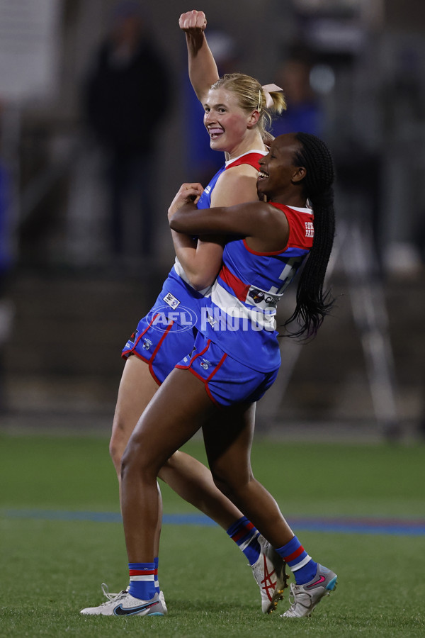 AFLW 2024 Round 03 - Western Bulldogs v West Coast - A-53980543