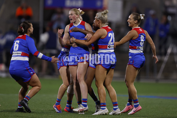 AFLW 2024 Round 03 - Western Bulldogs v West Coast - A-53980544