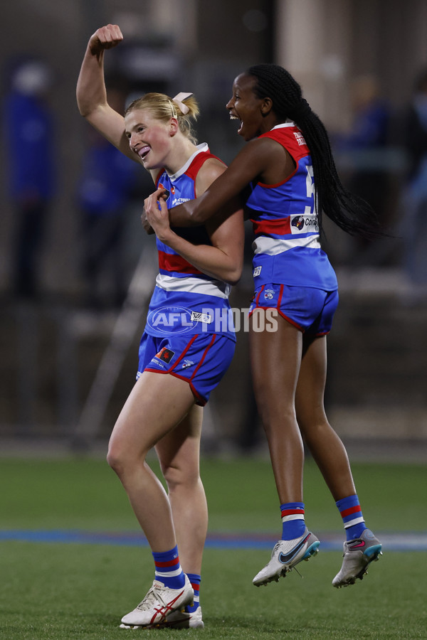 AFLW 2024 Round 03 - Western Bulldogs v West Coast - A-53980942