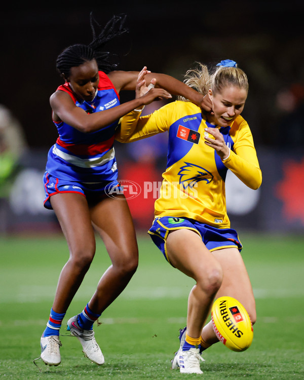 AFLW 2024 Round 03 - Western Bulldogs v West Coast - A-53983451