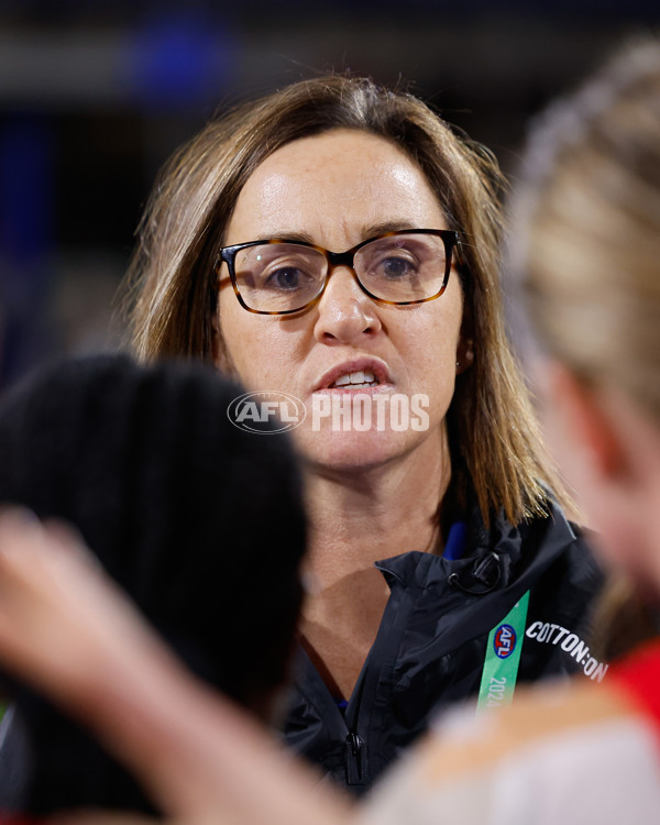 AFLW 2024 Round 03 - Western Bulldogs v West Coast - A-53986137