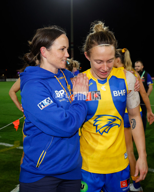 AFLW 2024 Round 03 - Western Bulldogs v West Coast - A-53986205