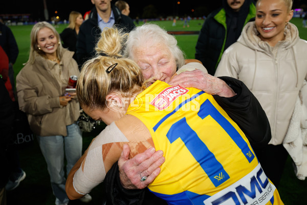 AFLW 2024 Round 03 - Western Bulldogs v West Coast - A-53986208