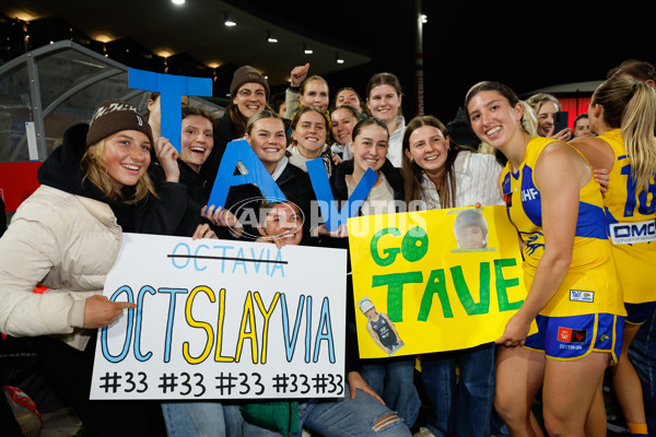 AFLW 2024 Round 03 - Western Bulldogs v West Coast - A-53986216