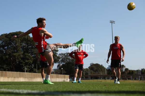 AFL 2024 Training - Sydney 130924 - A-53989010