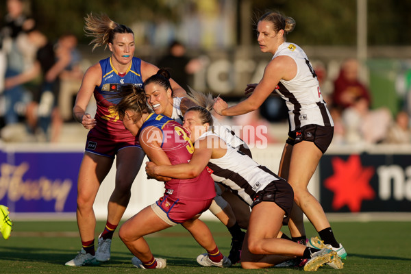 AFLW 2024 Round 03 - Brisbane v Collingwood - A-53991310