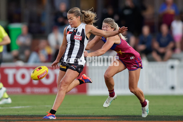 AFLW 2024 Round 03 - Brisbane v Collingwood - A-53991343