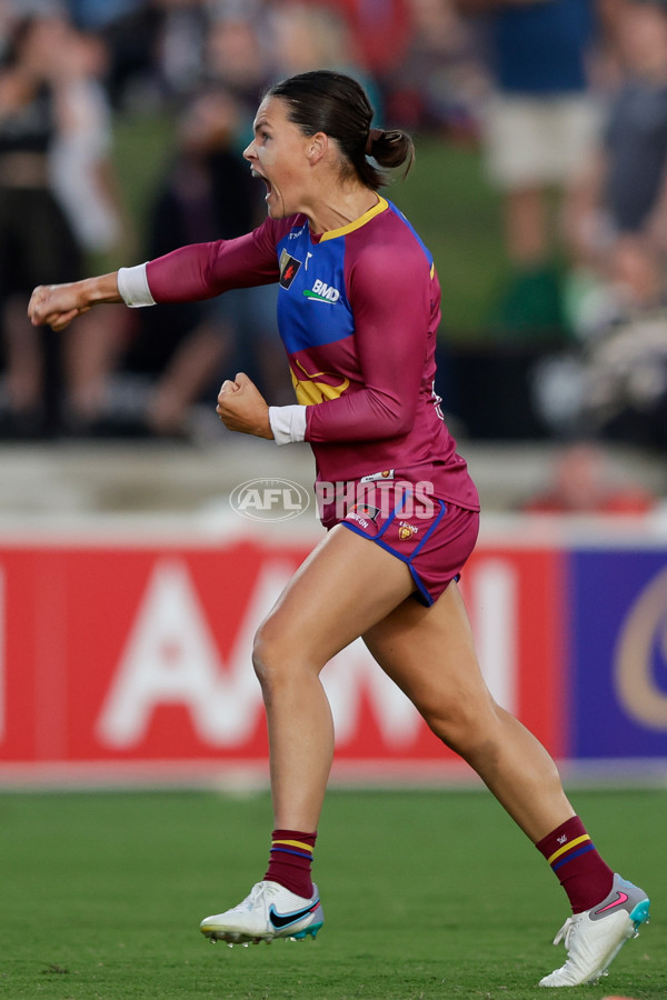AFLW 2024 Round 03 - Brisbane v Collingwood - A-53991345