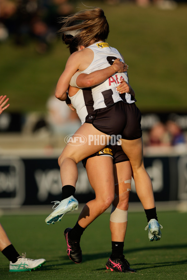 AFLW 2024 Round 03 - Brisbane v Collingwood - A-53991590