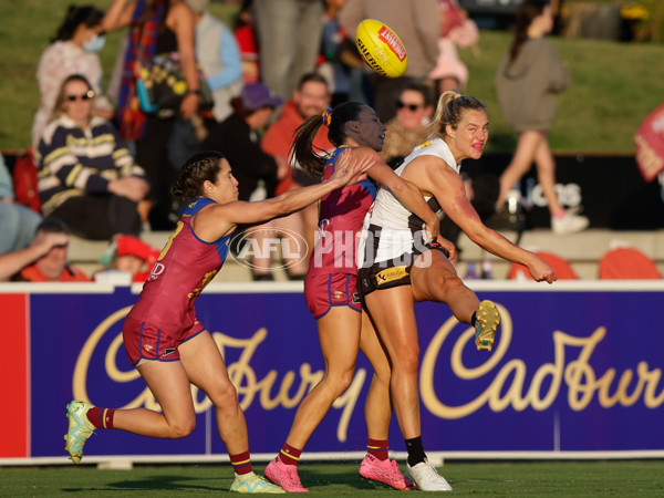 AFLW 2024 Round 03 - Brisbane v Collingwood - A-53991599