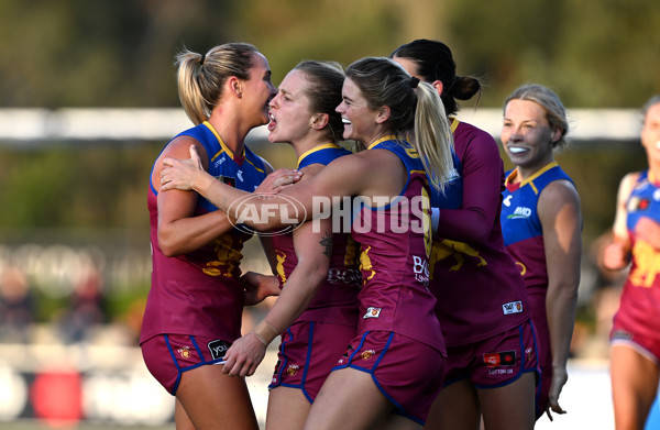 AFLW 2024 Round 03 - Brisbane v Collingwood - A-53991621