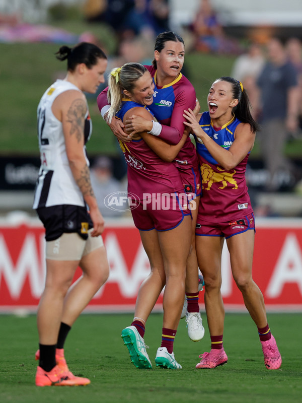 AFLW 2024 Round 03 - Brisbane v Collingwood - A-53991648