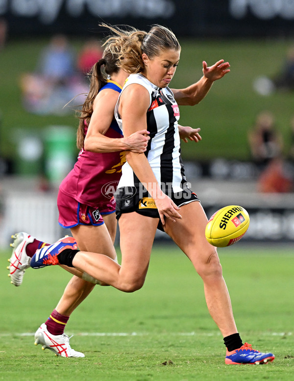 AFLW 2024 Round 03 - Brisbane v Collingwood - A-53993492