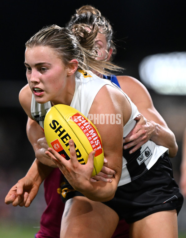 AFLW 2024 Round 03 - Brisbane v Collingwood - A-53994055