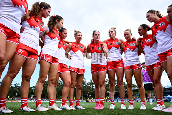 AFLW 2024 Round 03 - Sydney v Richmond - A-54016108