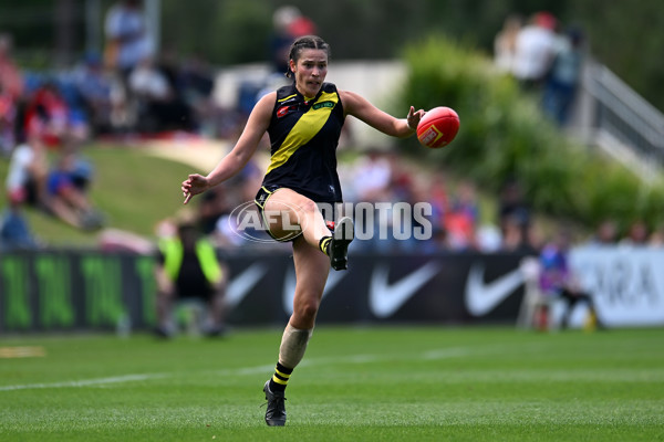 AFLW 2024 Round 03 - Sydney v Richmond - A-54018570