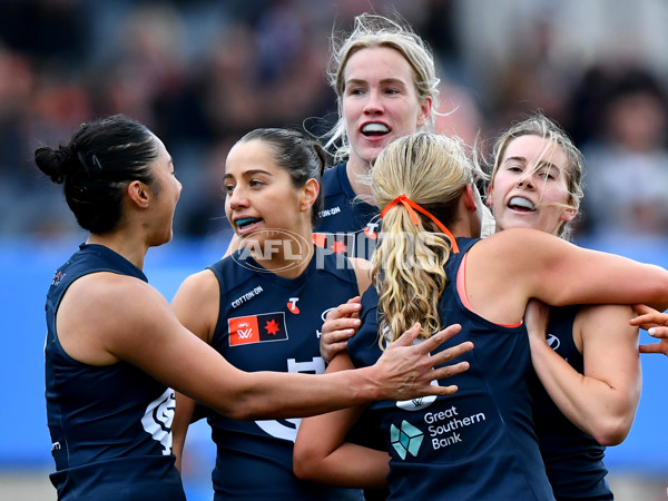 AFLW 2024 Round 03 - Carlton v Geelong - A-54021565