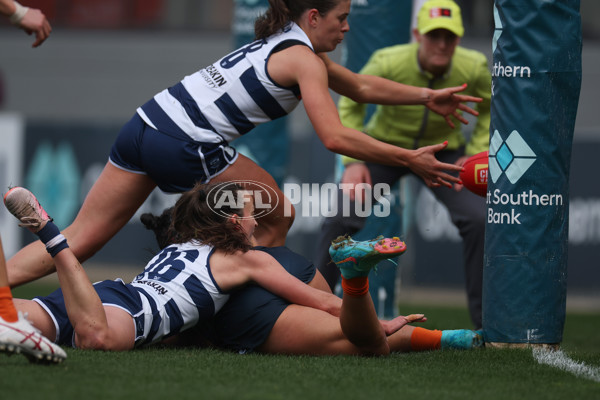 AFLW 2024 Round 03 - Carlton v Geelong - A-54021818