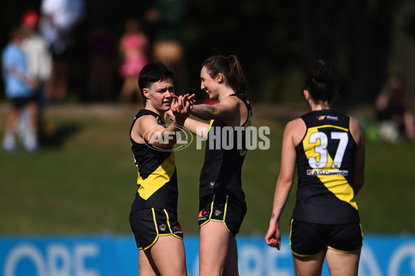 AFLW 2024 Round 03 - Sydney v Richmond - A-54024384