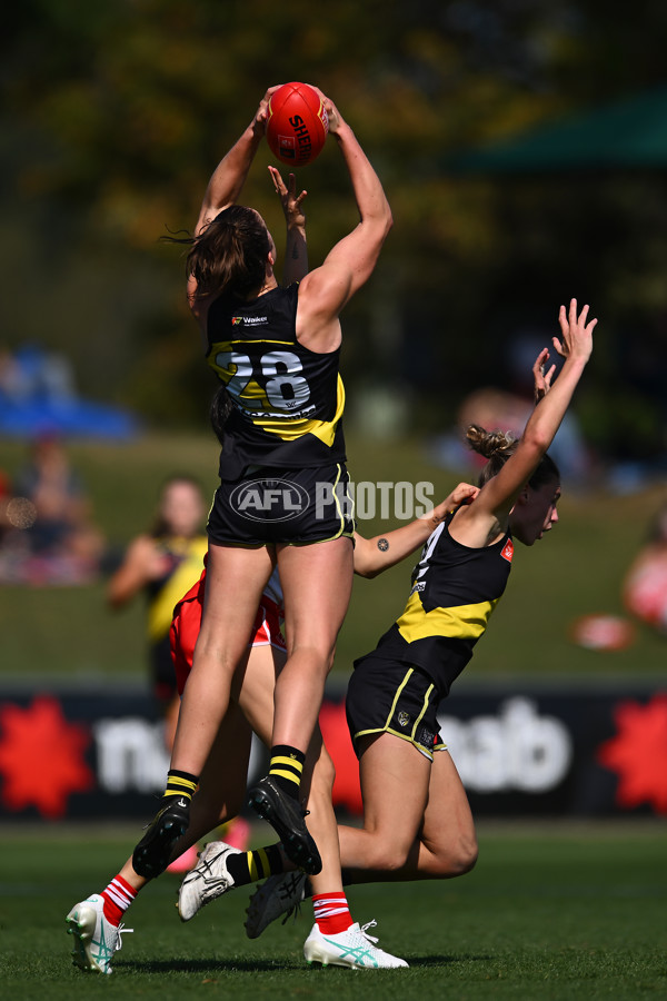 AFLW 2024 Round 03 - Sydney v Richmond - A-54024751