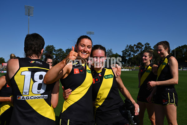 AFLW 2024 Round 03 - Sydney v Richmond - A-54024793