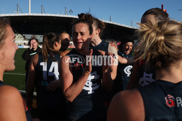 AFLW 2024 Round 03 - Carlton v Geelong - A-54026930