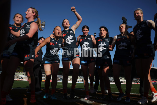 AFLW 2024 Round 03 - Carlton v Geelong - A-54026935