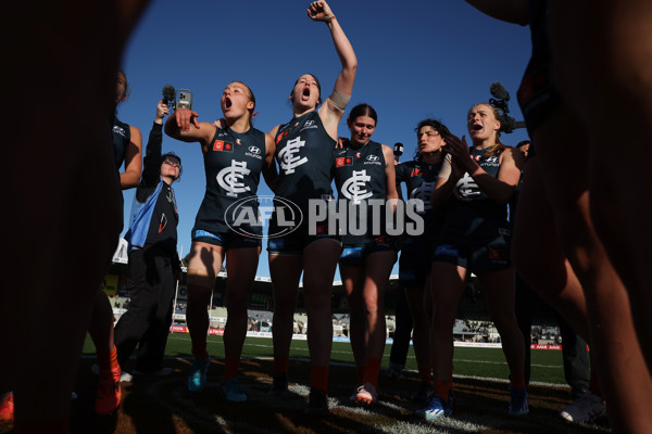 AFLW 2024 Round 03 - Carlton v Geelong - A-54026940