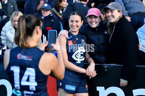 AFLW 2024 Round 03 - Carlton v Geelong - A-54026946