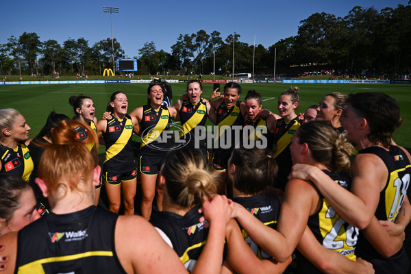 AFLW 2024 Round 03 - Sydney v Richmond - A-54026980