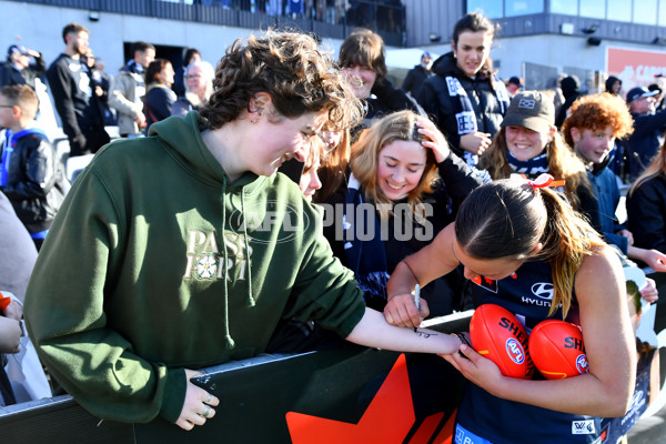 AFLW 2024 Round 03 - Carlton v Geelong - A-54026994