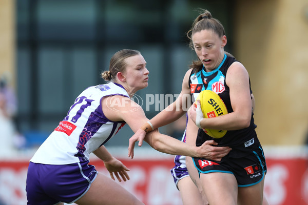 AFLW 2024 Round 03 - Port Adelaide v Fremantle - A-54027008